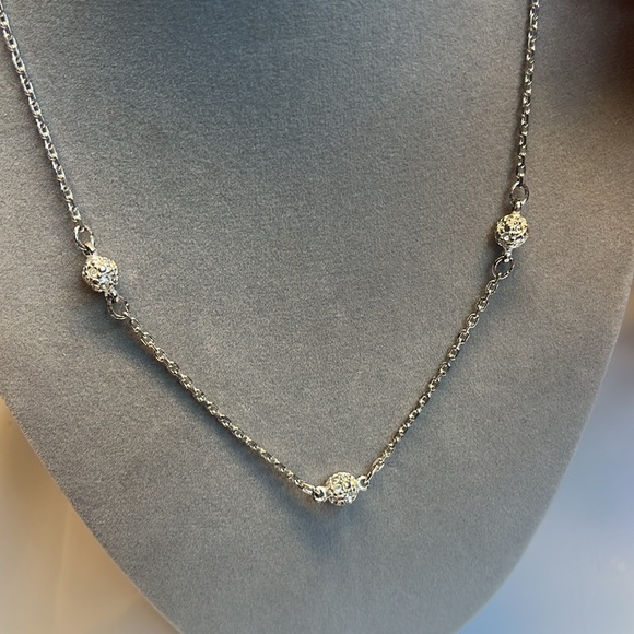 SWAROVSKI 🦢 CRYSTAL CLUSTER BALL VINTAHE NECKLACE - Picture 2 of 10